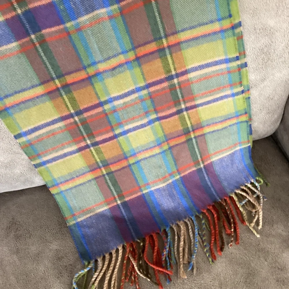 100% cashmere unisex scarf Scotland like new